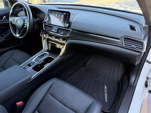 Used 2022 Honda Accord Sport image 37
