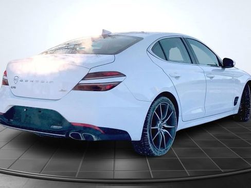 Used 2023 Genesis G70 2.0T image 11