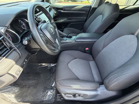 Used 2019 Toyota Camry LE w/ Carpet Mat Package FWD image 15