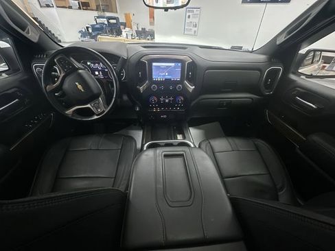 Certified 2022 Chevrolet Silverado 1500 High Country w/ Technology Package image 23