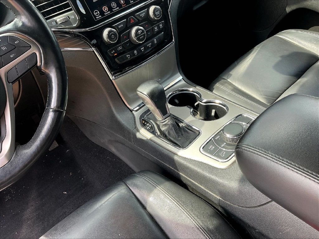 Used 2021 Jeep Grand Cherokee Limited w/ Premium Lighting Group AWD/4WD image 17