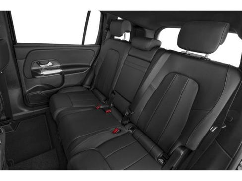 New 2025 Mercedes-Benz GLB 250 4MATIC image 16