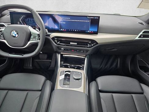 Used 2025 BMW 330i Sedan w/ Premium Package RWD image 18