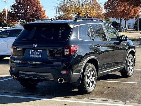 Used 2022 Honda Passport TrailSport image 4