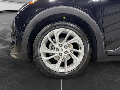 Used 2023 Chevrolet Bolt EUV LT w/ Driver Confidence Package FWD image 31