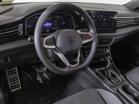 Used 2026 Volkswagen Jetta Sport FWD image 4