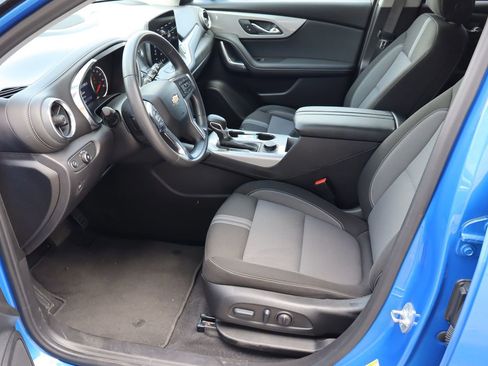 Used 2025 Chevrolet Blazer LT FWD image 14
