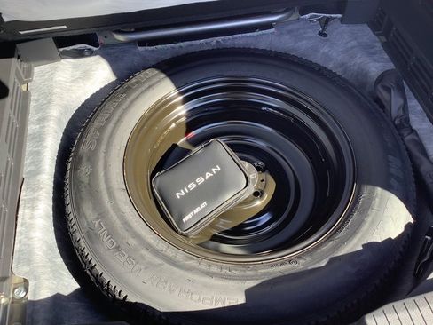 Used 2025 Nissan Rogue SV image 29