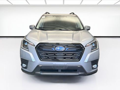 Used 2023 Subaru Forester Premium AWD/4WD image 2