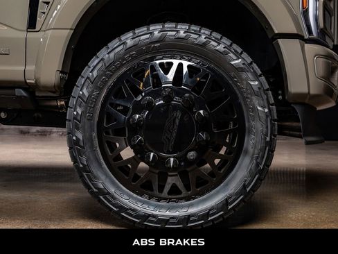 Used 2026 Ford F450 Lariat image 12