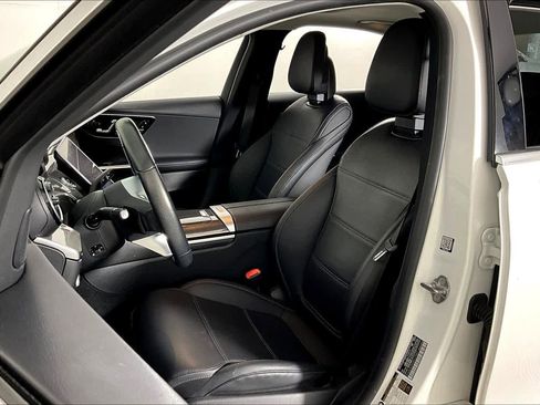 Used 2022 Mercedes-Benz C 300 Sedan image 7