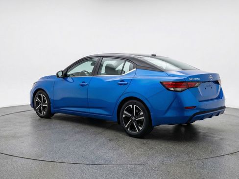 Used 2025 Nissan Sentra SV image 6