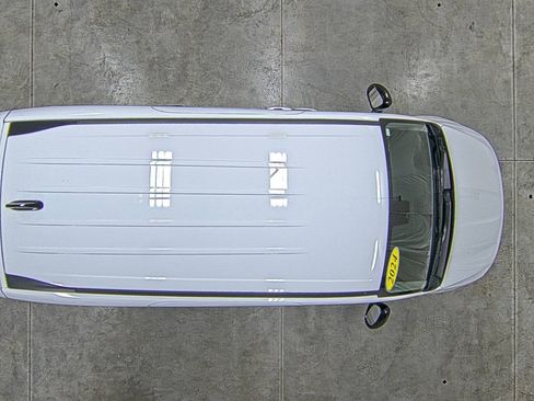Used 2024 Chrysler Pacifica Touring-L w/ Uconnect Theater Family Group FWD image 41