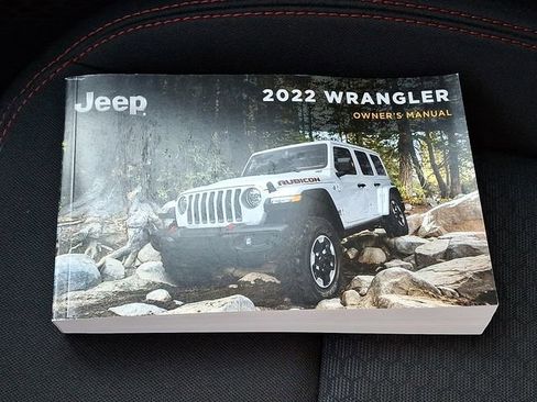 Used 2022 Jeep Wrangler Unlimited Rubicon image 25