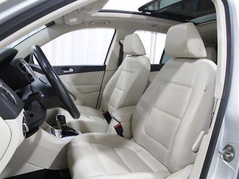 Used 2012 Volkswagen Tiguan SEL image 5