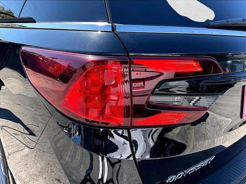 Used 2025 Honda Odyssey Touring image 30