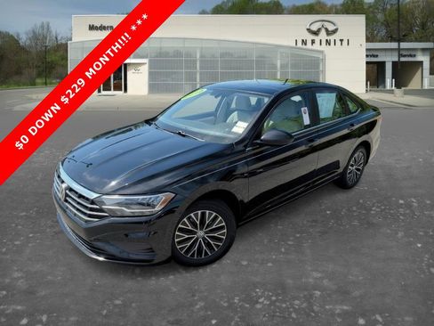 Used 2019 Volkswagen Jetta SE w/ Cold Weather Package FWD image 1