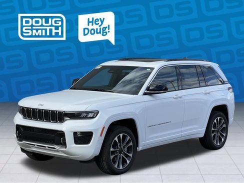 New 2025 Jeep Grand Cherokee Overland w/ Trailer Tow Package AWD/4WD image 2