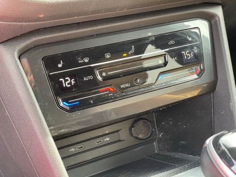 Used 2023 Volkswagen Tiguan SE R-Line image 22