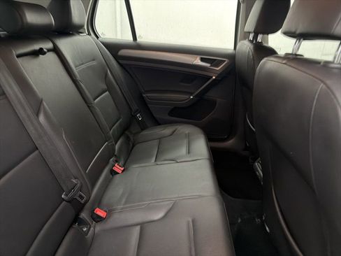Used 2015 Volkswagen Golf TDI S FWD image 26
