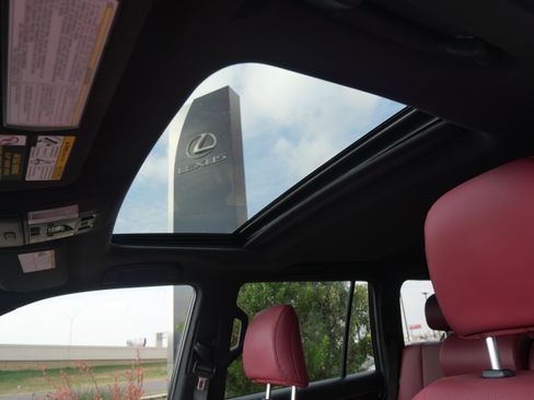 Used 2023 Lexus GX 460 Premium image 12