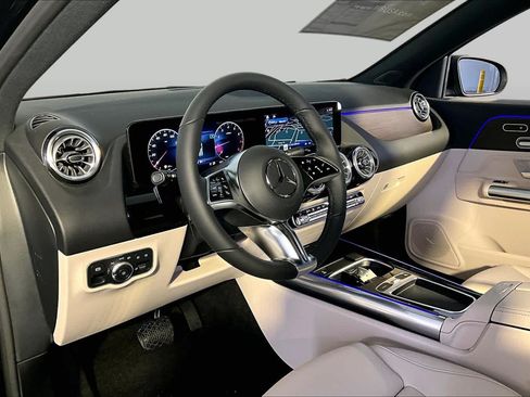 New 2026 Mercedes-Benz GLA 250 4MATIC image 9