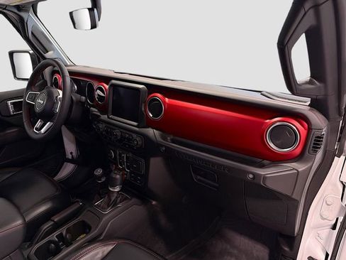 Used 2023 Jeep Wrangler Unlimited Rubicon w/ Cold Weather Group AWD/4WD image 25