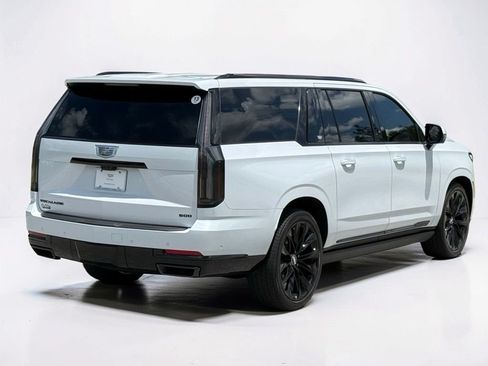 New 2026 Cadillac Escalade ESV Platinum Sport w/ LPO, ONYX Package AWD/4WD image 14