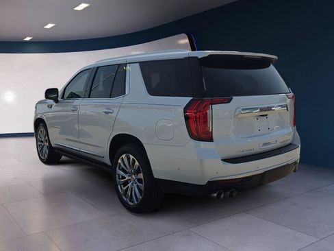Used 2024 GMC Yukon Denali w/ Denali Reserve Package AWD/4WD image 3