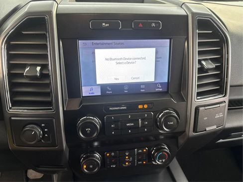 Used 2020 Ford F150 XLT w/ Equipment Group 302A Luxury AWD/4WD image 45
