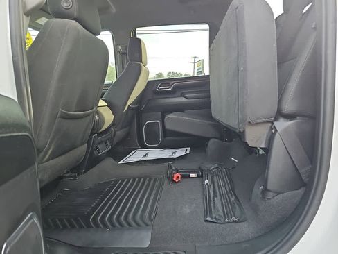 Used 2024 Chevrolet Silverado 2500 LT image 30