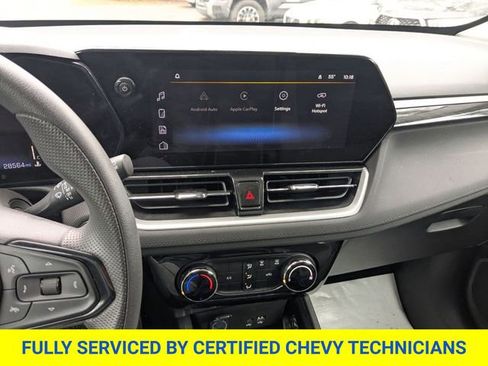 Used 2025 Chevrolet TrailBlazer LT AWD/4WD image 21