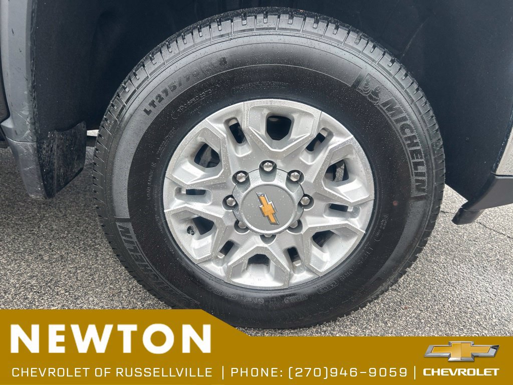 Used 2025 Chevrolet Silverado 2500 LT w/ Safety Package AWD/4WD image 38
