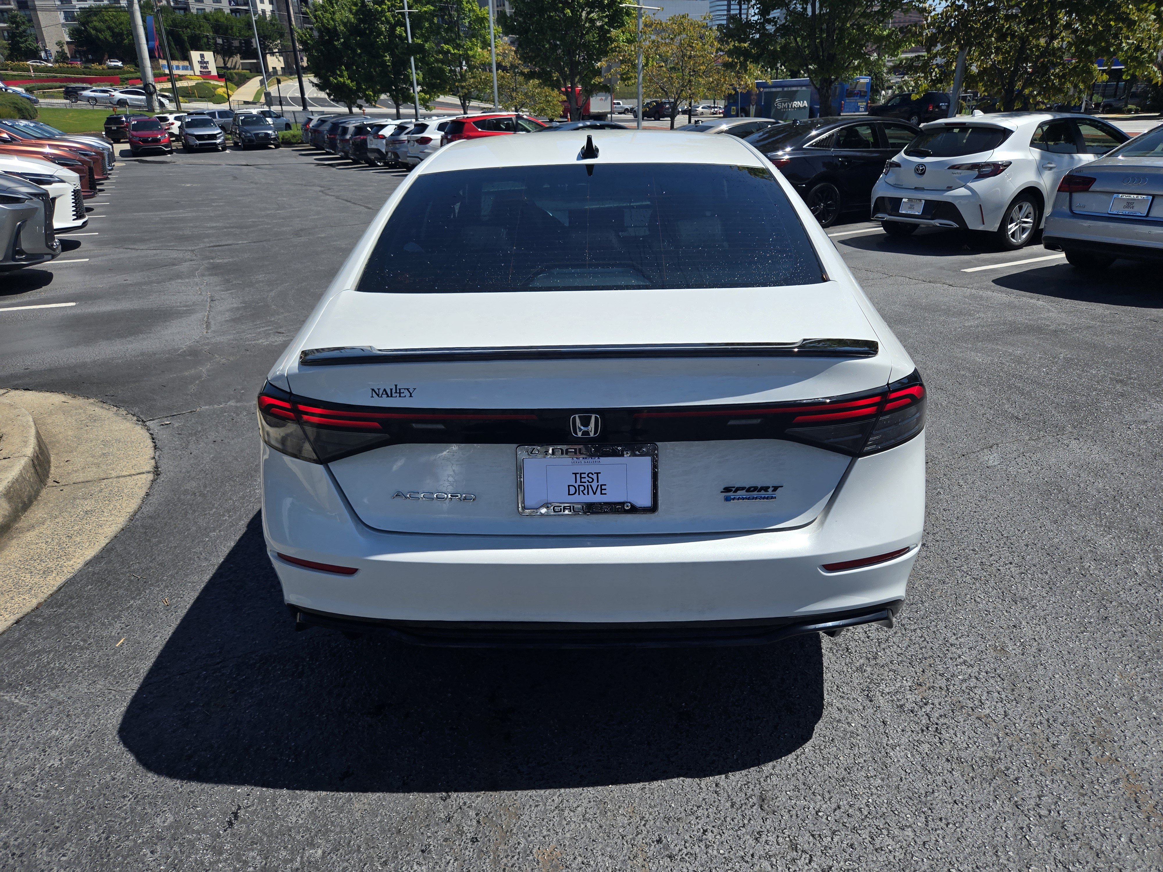 Used 2024 Honda Accord Sport image 4