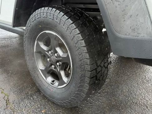 Used 2021 Jeep Gladiator Rubicon w/ Trailer Tow Package image 7