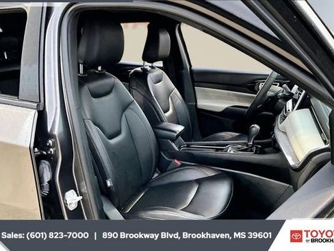 Used 2024 Jeep Compass Limited image 6