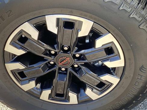 Used 2024 Nissan Frontier PRO-4X w/ Off-Road Protection Package AWD/4WD image 23