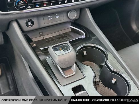 Certified 2025 Nissan Rogue SL w/ Tech Package AWD/4WD image 17
