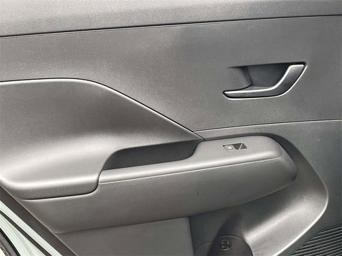 New 2026 Hyundai Kona SE image 9