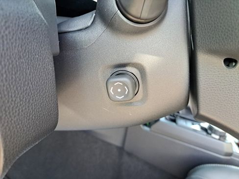 New 2025 Toyota 4Runner Limited image 38