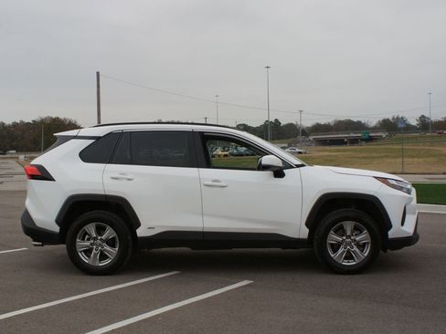 Used 2024 Toyota RAV4 XLE image 20