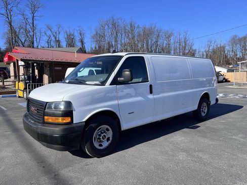 Used 2019 GMC Savana 2500 Extended image 1