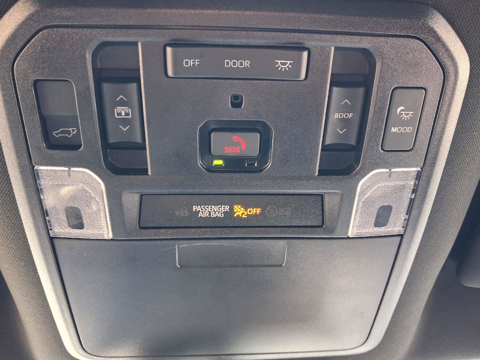 Used 2024 Toyota Sequoia Platinum AWD/4WD image 34