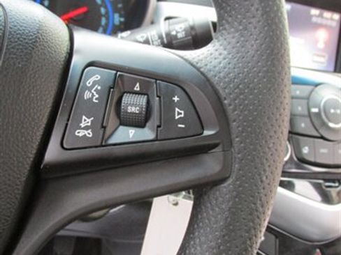 Used 2016 Chevrolet Cruze LT FWD image 19