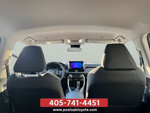 Used 2025 Toyota RAV4 XLE FWD image 22