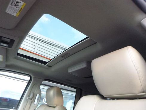 Used 2011 RAM 2500 Laramie w/ Cold Weather Group image 21