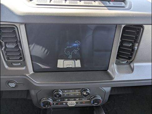 Used 2025 Ford Bronco Badlands AWD/4WD image 32