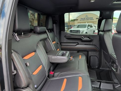 Used 2024 GMC Sierra 1500 AT4 w/ Technology Package AWD/4WD image 35
