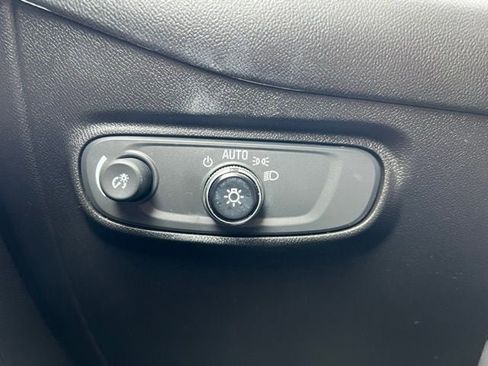 Used 2022 Chevrolet Equinox RS image 13