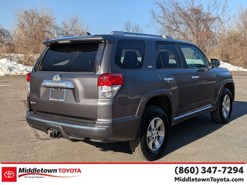 Used 2011 Toyota 4Runner SR5 w/ Premium Pkg w/Leather image 3